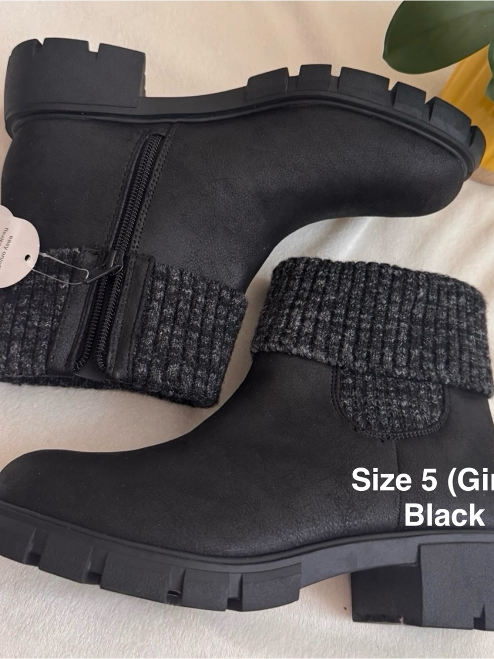 Wonder Nation  Big Girls Sweater Knit Faux Leather Boots, Size 5